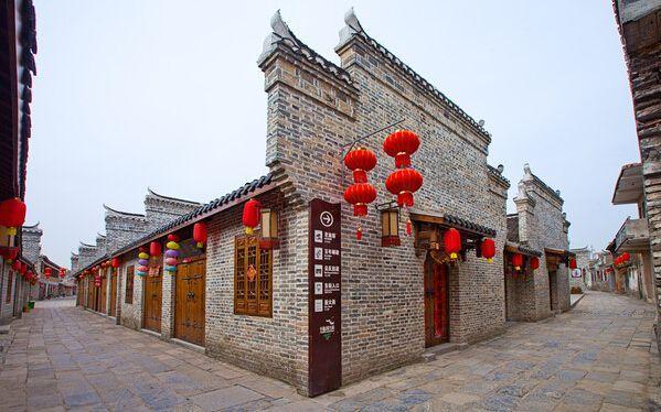 濮阳市第八中学第二党支部召开 2023年度组织生活会暨民主评议党员大会